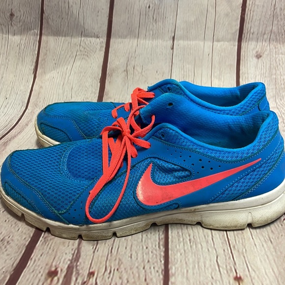 Womens Nike Running Shoes - Picture 2 of 10